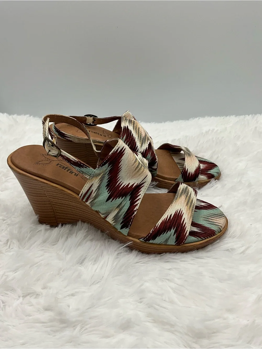 Umberto Raffini Wedge Size 37 (6.5) Multicolor Patterned Slingback Wedge Sandal